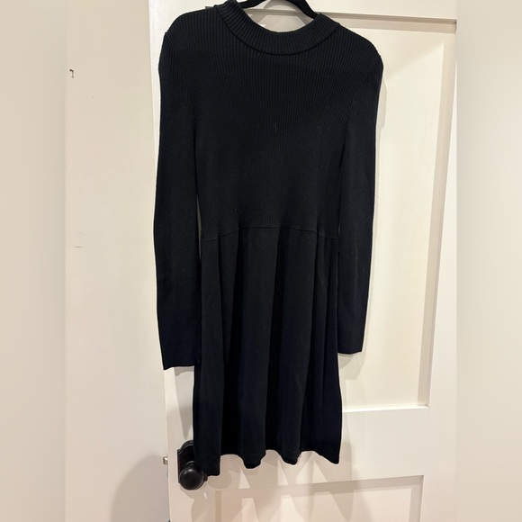 Free People Dresses & Skirts - Free people Classic Black Long Sleeve Knit Dress